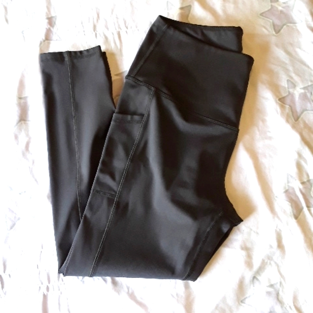L gray leggings